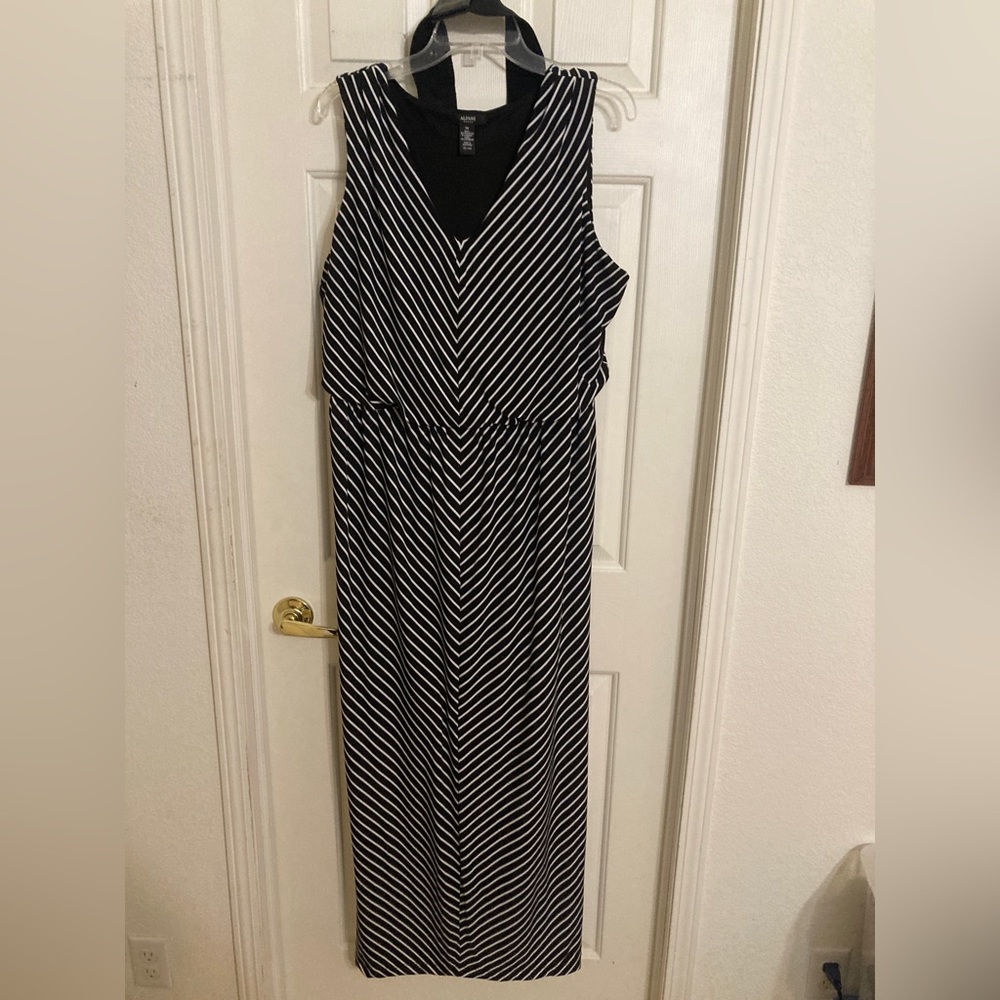 1x Alfani Woman Maxi Dress with Belt